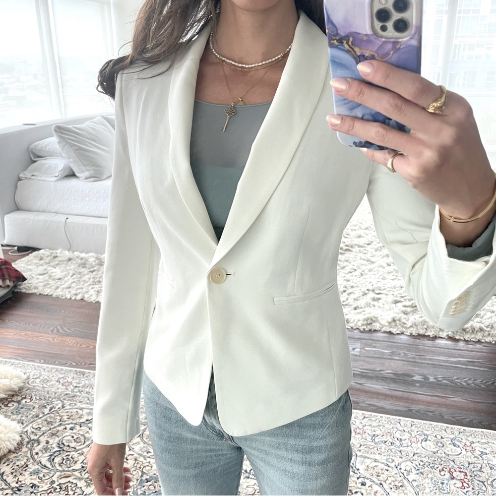 BCBG maxazria white blazer size S